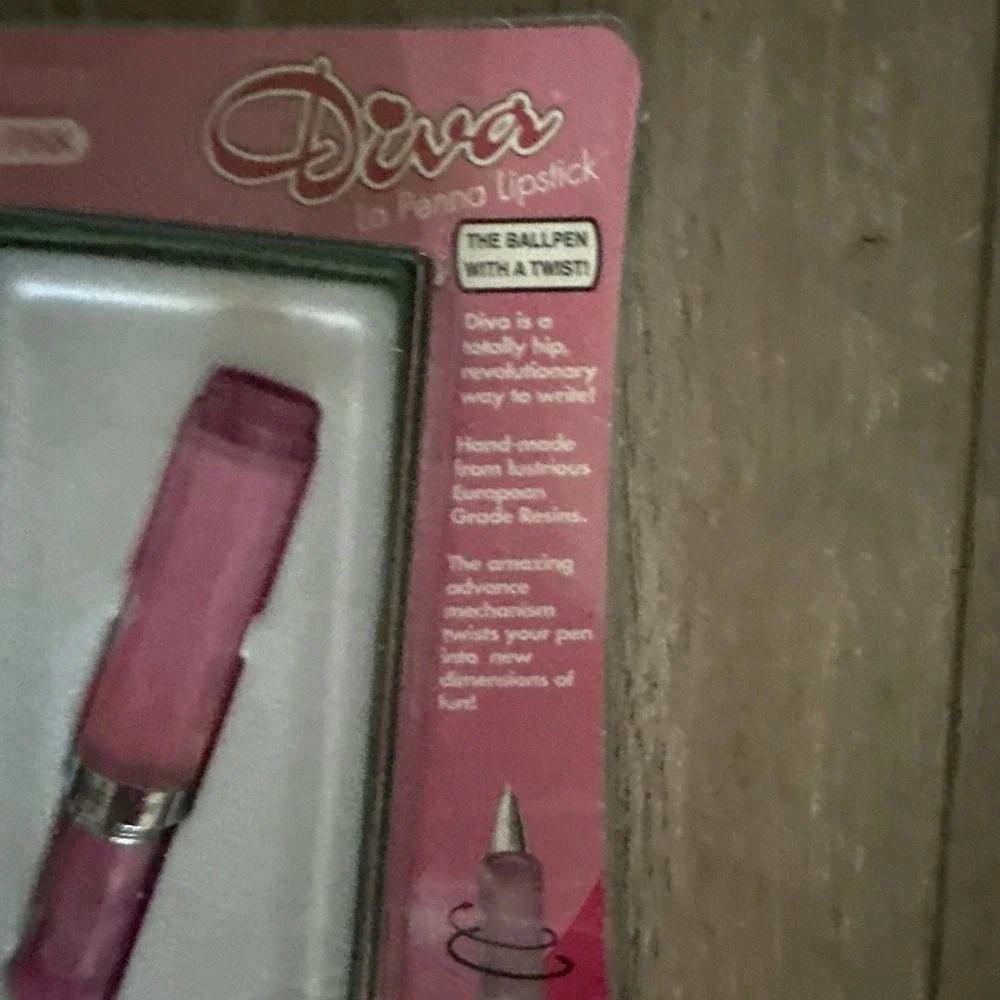 MonteVerde Pearl White Diva La‎ Penna Tickled Pink Lipstick Pen NIB RARE